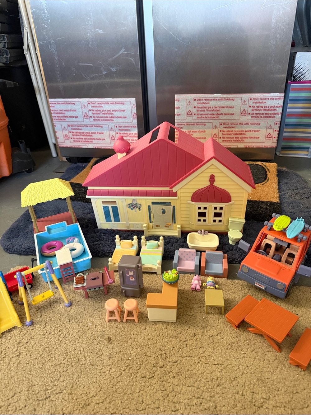 Costco Bluey Ultimate Mega Playset with house, car and pool